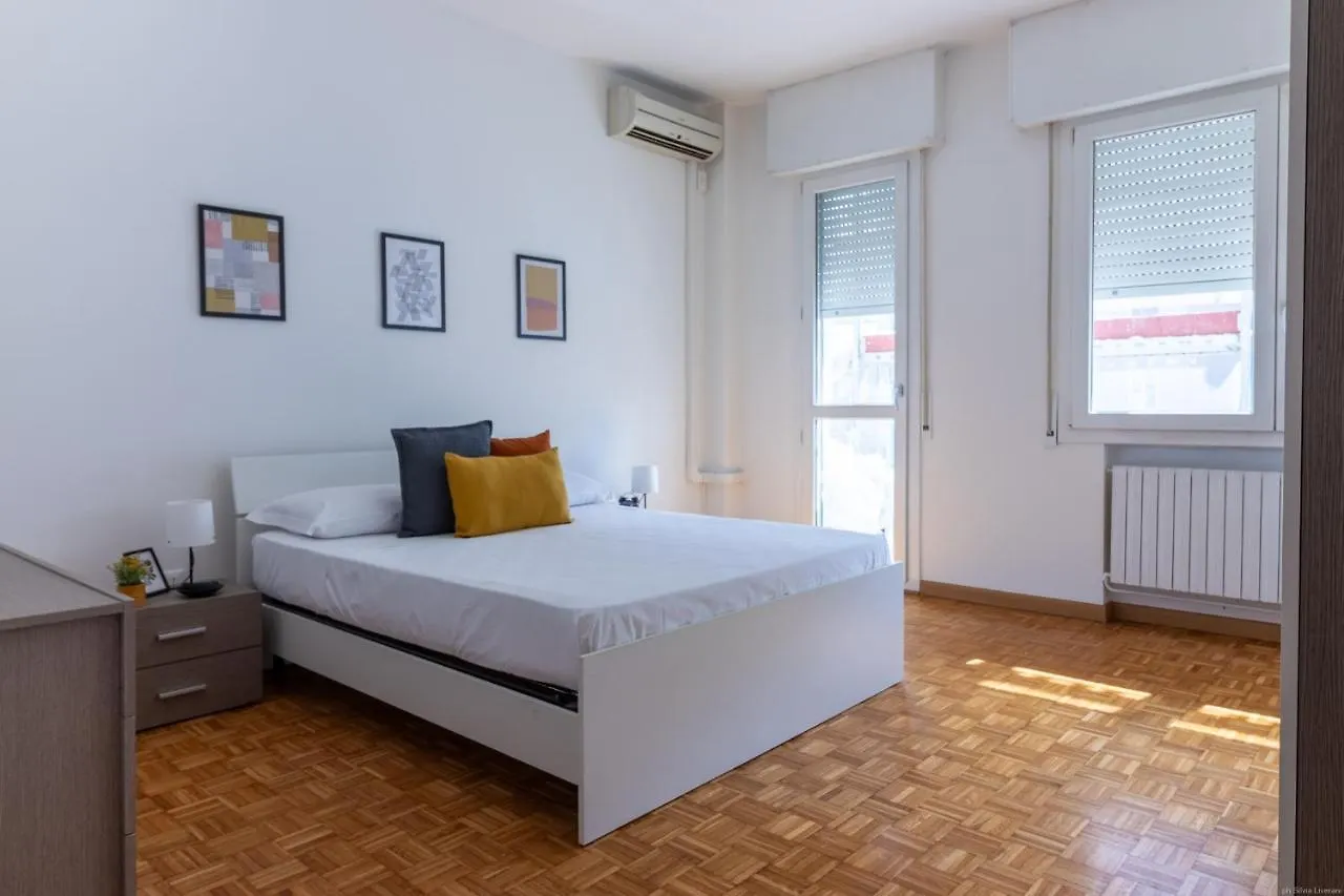 Darsena Luminous & Cozy Apartment فيرّارا