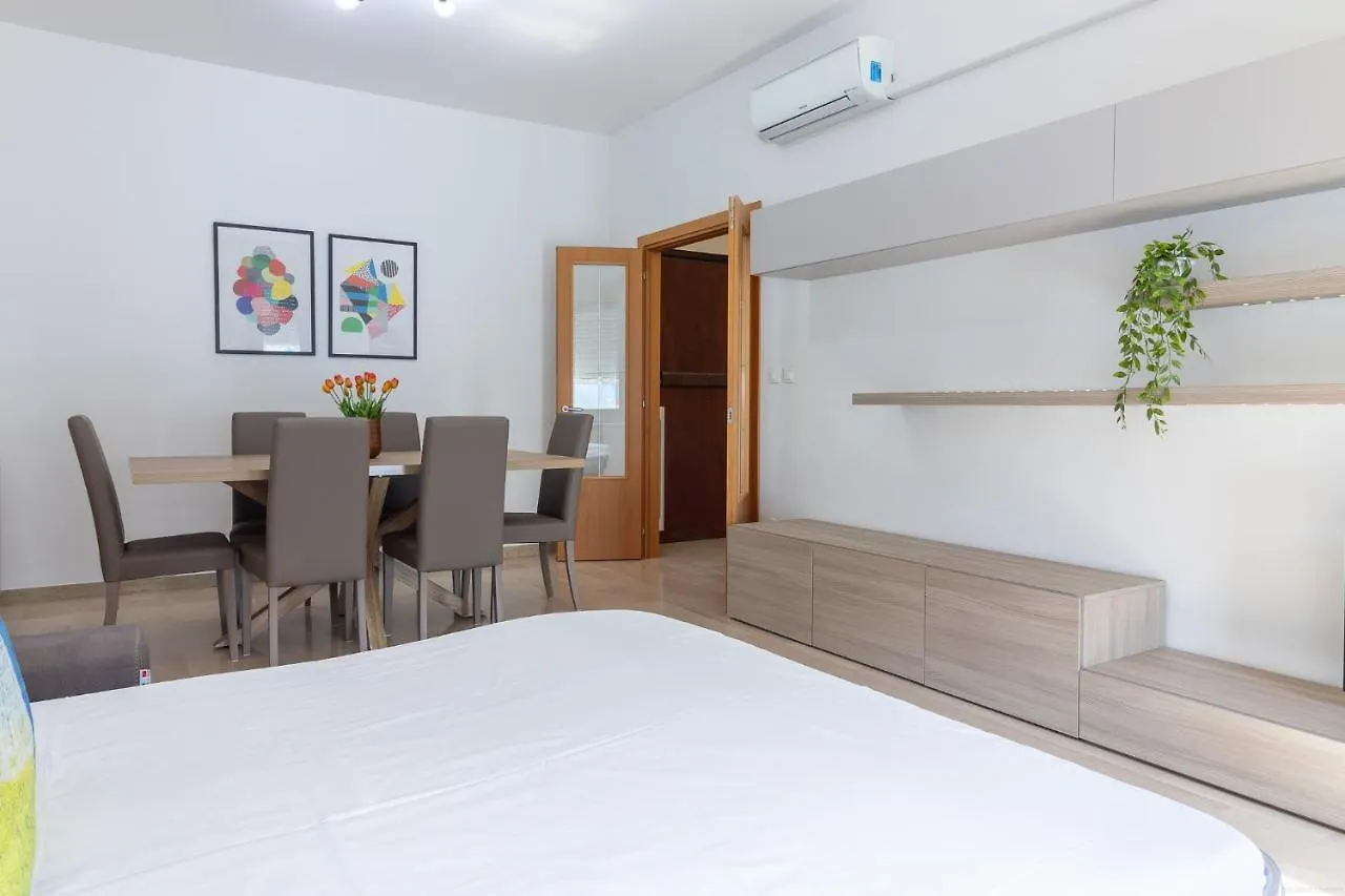 Darsena Luminous & Cozy Apartment فيرّارا 0*,
